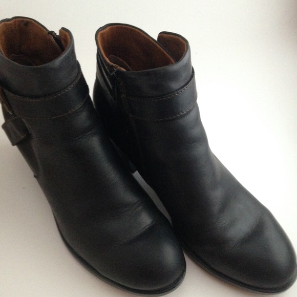 boc Shoes - BOC Ankle Booties Size 9M